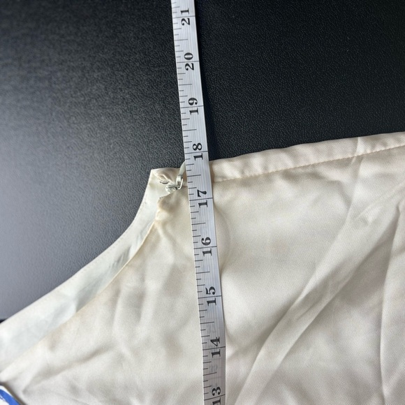 Women’s Cynthia Steffe 100% Silk Dress - Picture 7 of 9